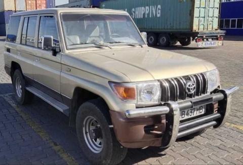 Продам Toyota land cruiser 70 1992