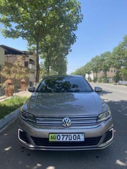 Volkswagen E-Bora pro full