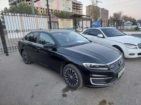 Продажа Автоэлектромобиль марки Volkswagen E Lavida черного света