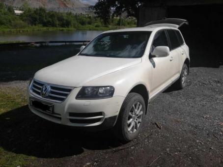 VW Touareg 3.2 v6 2007 года.