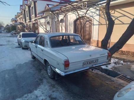 GAZ  2410 moshina holati yaxshi