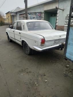 Gaz 2410 sotiladi