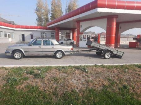 Volga Gaz 31105 sotiladi pritsep bilan