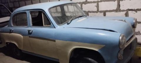 Moskvich 403 sotiladi dakumenti bor