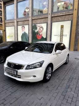 Honda Accord 2008 пробег 105тыс