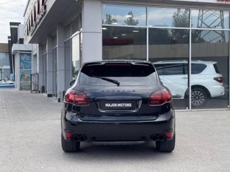 Porsche Cayenne GT S