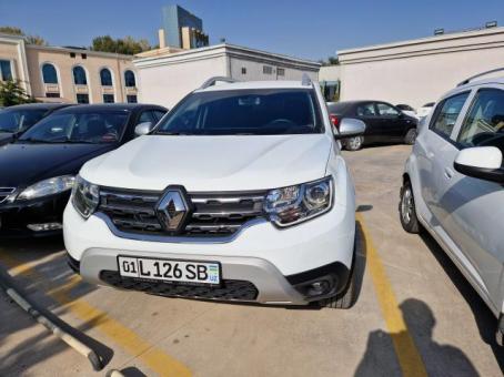 RENAULT DUSTER Style (максимальной комплектации)