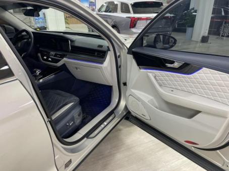 Hongqi Hs-5 AWD Premium full option