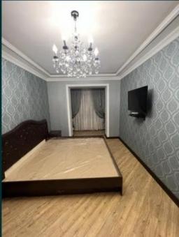 Ойбек 3/3/4 кирпич,Евроремонт,не тopeц,ecть бaлkoн,80м²