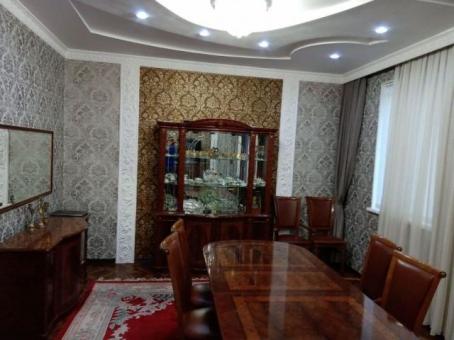 Срочно продаётся дом в Яккасарайском районе