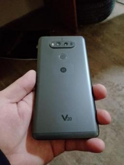 Lg v20 ideal holatta 4G LTE 4/64 gb